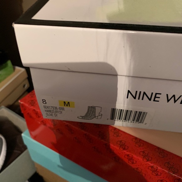 Nine West - Picture 6 of 6